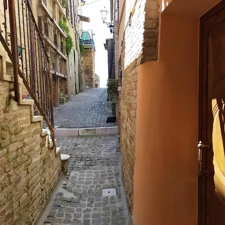 فندق مبيت وإفطار La Dimora Di Maddalena